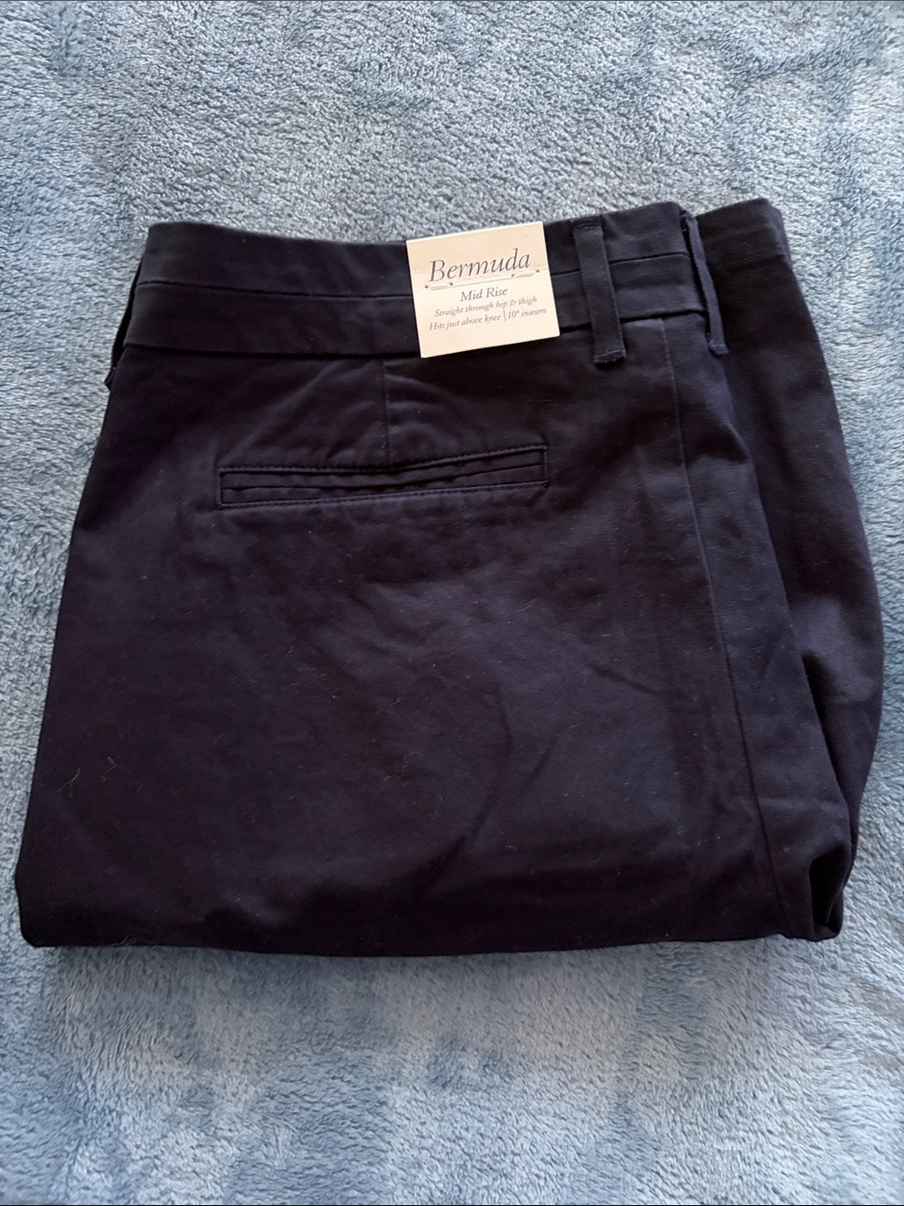 Bermuda Mid Rise Navy Shorts